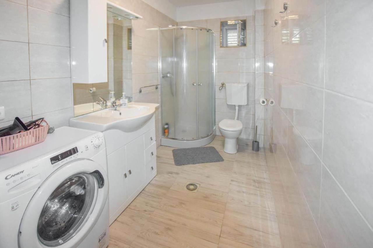 Suite Apartment Toni Poljana  Екстериор снимка