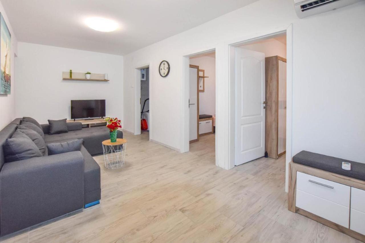 Suite Apartment Toni Poljana  Екстериор снимка